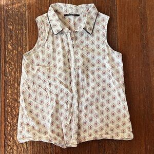 Akiabara Sleeveless Floral Button-Front Top - White with Pink Accents